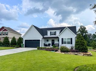41 W Madison St, Chatsworth, GA 30705
