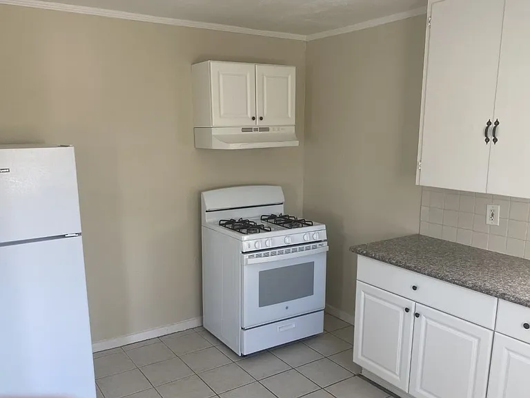 Lovely 2 Bedroom, 1 Bathroom Unit in Vallejo! — Photo 6