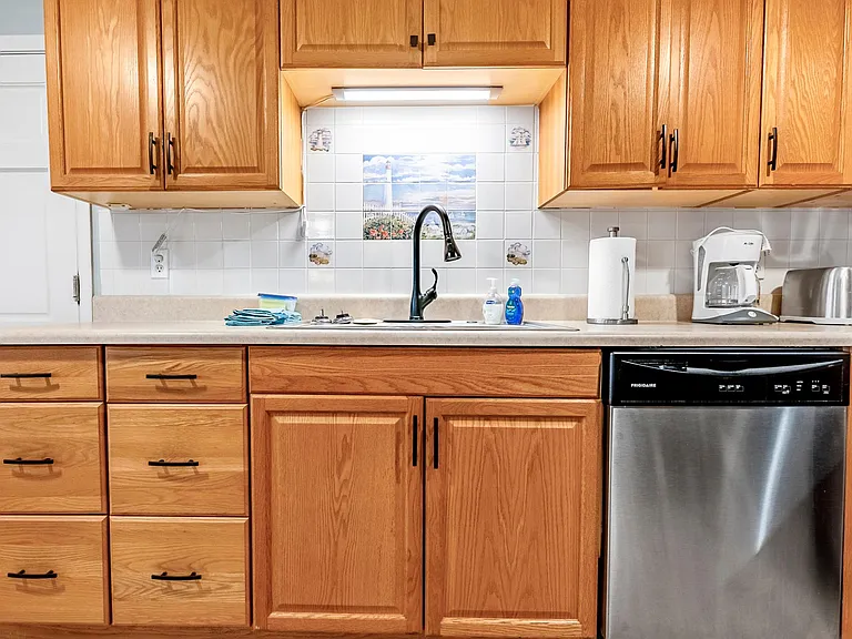 16908 Innocente Ave #A — Photo 4