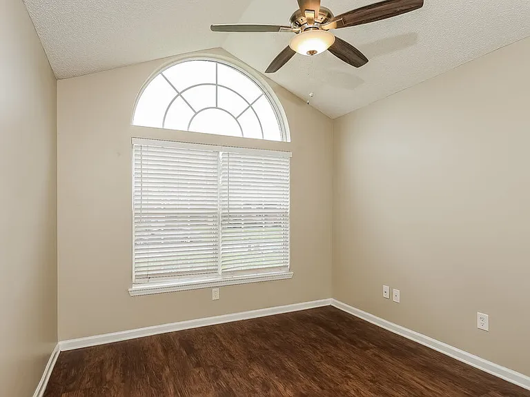 338 Wildberry Ct — Photo 13