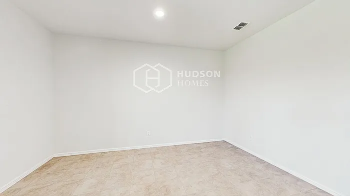 804 Loomis Trl — Photo 7