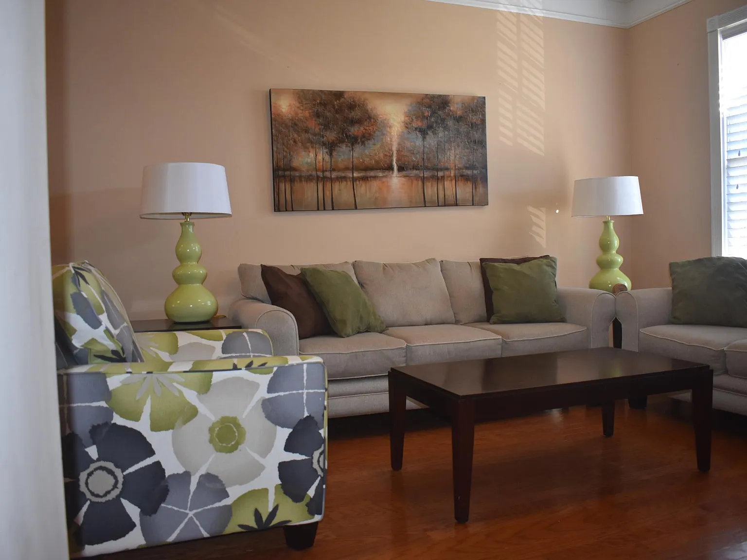 2 bed, 2.5 bath, 1500 sqft, $3,700 — Photo 2