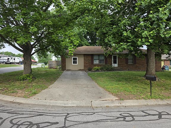 2nd image of 1001 N 13th Avenue