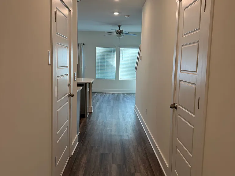 814 Thread Way — Photo 2