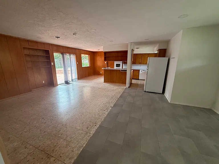 4637 Wilma Dr — Photo 8