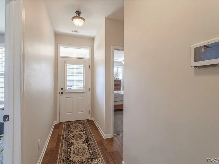3909 Brookshire Way — Photo 6
