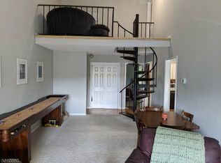 31 Sunrise Dr #31, Gillette, NJ 07933