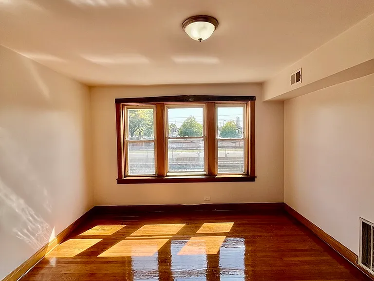 2119 S 51st Ave #1 — Photo 3