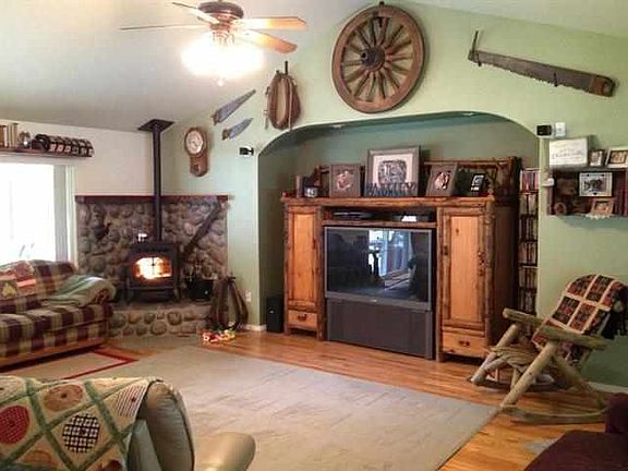 2nd image of 275 Devol Ct