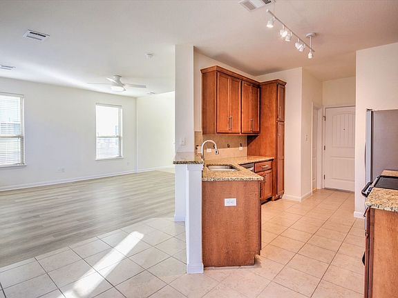 5th image of 2410 Great Oaks Dr APT 404