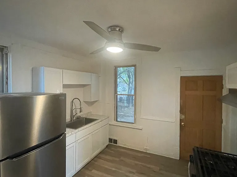 1206 Michigan Ave #1 — Photo 4