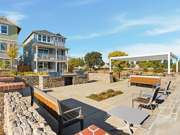 Verdello at Arroyo Crossings in Livermore, CA by Trumark Homes I Verdello Residence 3 I Model and We