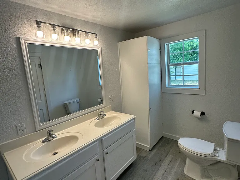 501 S Connellee Ave — Photo 13