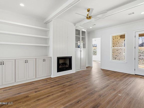 5th image of 199 Bronson Bnd