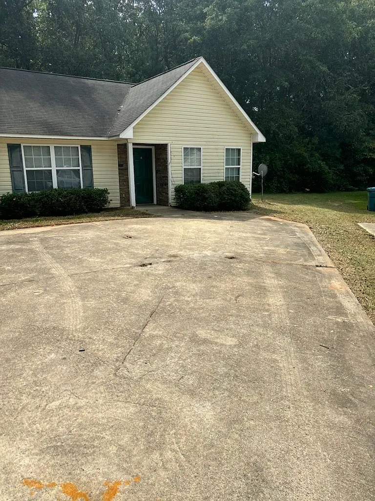 2 bed, 2.0 bath, 1100 sqft, $1,250 — Photo 1