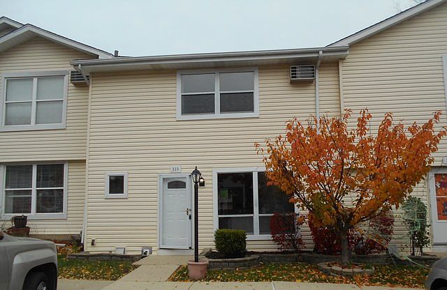 1st image of 323 Driftwood Ln