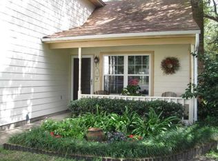 204 Elliott Rd, Mary Esther, FL 32569