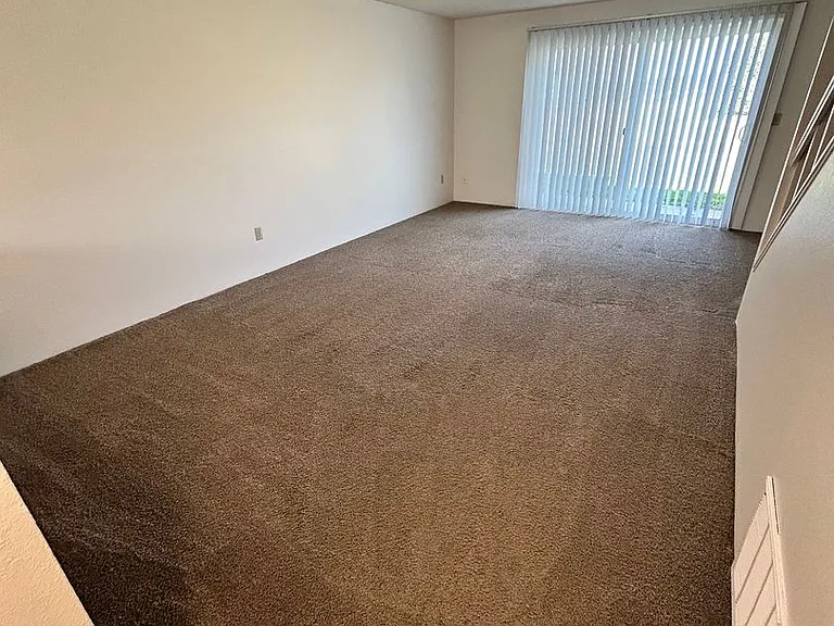 846 Homedale Rd — Photo 11