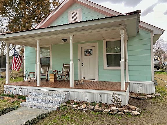 2nd image of 808 15th Ave N