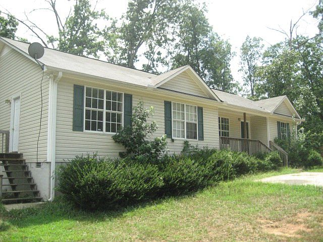 2nd image of 287 Chesterton Dr