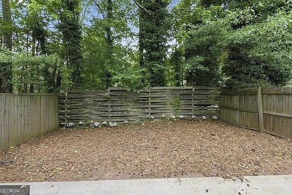 114 Oak Cir S — Photo 24