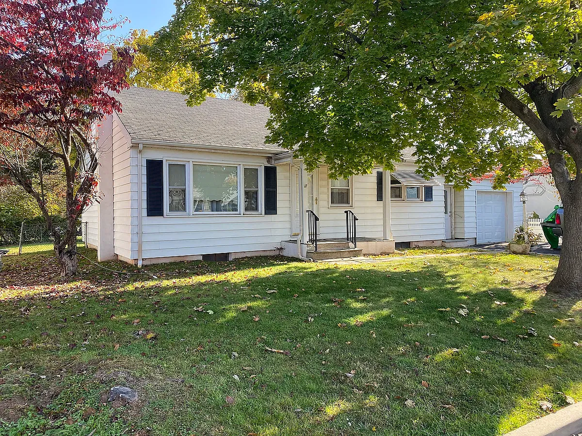 3 bed, 1060 sqft, $3,500 — Photo 1