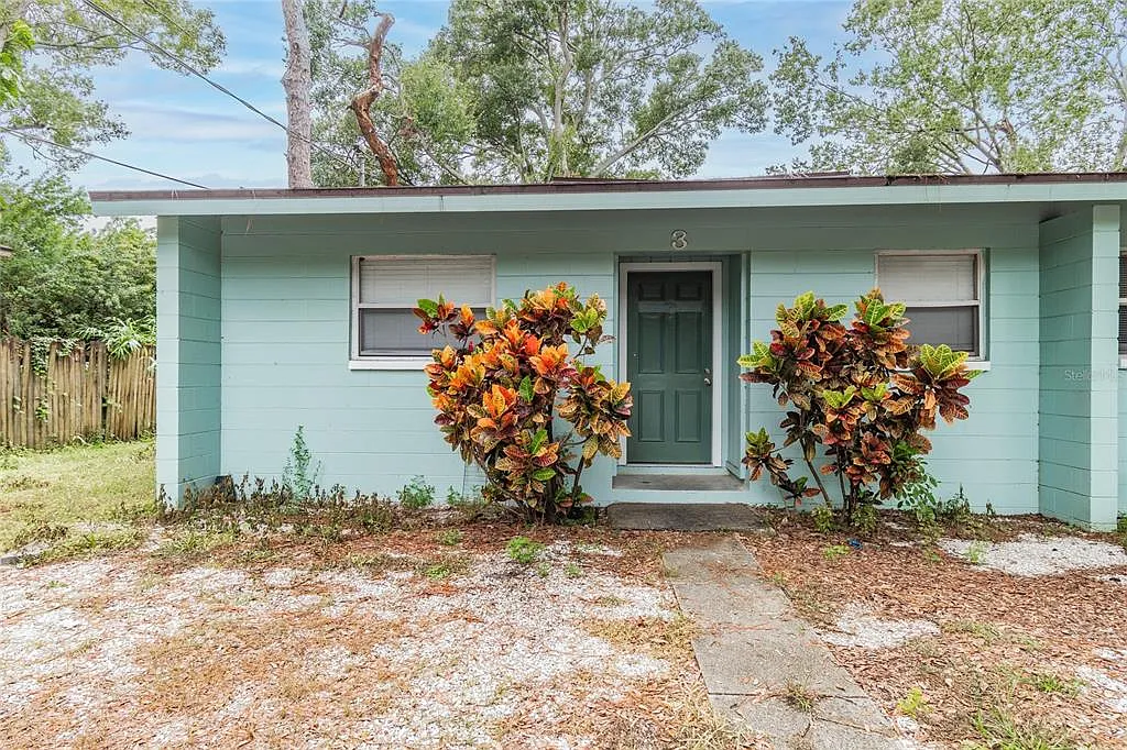 2 bed, 1.0 bath, 950 sqft, $1,725 — Photo 1