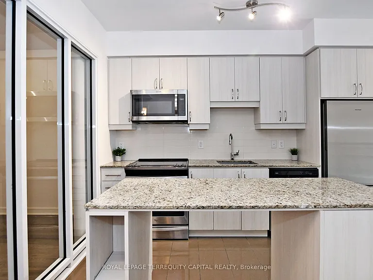 9201 Yonge St #NW-407 — Photo 10