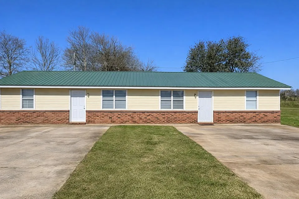 Lakefront Rentals ~ Duplexes - A37 — Photo 1