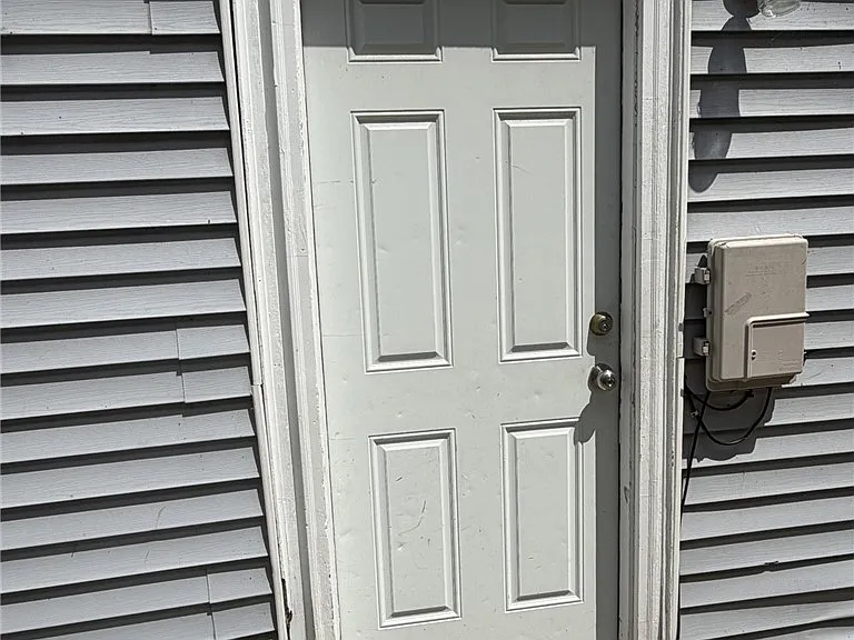 212 Richmond Ave — Photo 15