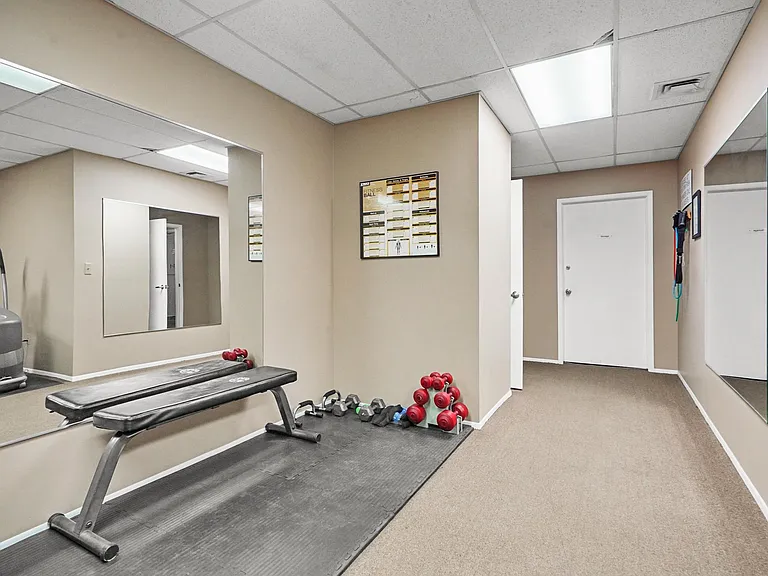 600 W Brown St #109 — Photo 32