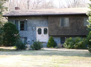 8 Harris Ave, Lincoln, RI 02865