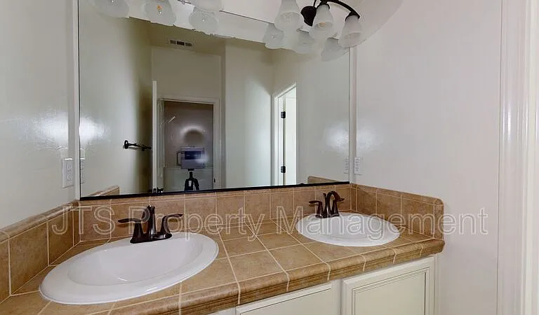 1349 Piper Pl — Photo 30
