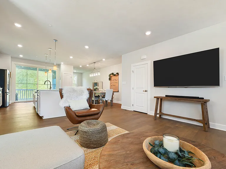 409 Spruce Ln — Photo 25