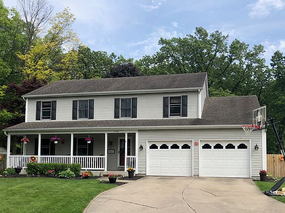 3rd image of 1748 Crabtree Ln