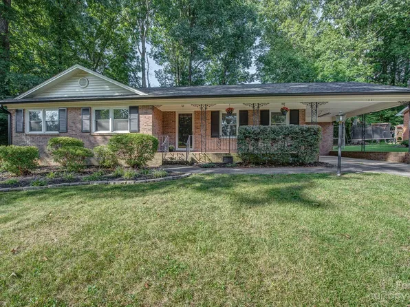 1021 Nottingham Dr, Gastonia, NC 28054