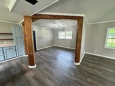 203 N Lake Dr — Photo 6