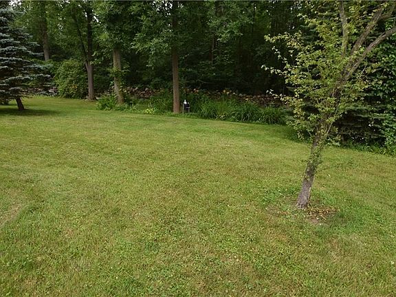 4th image of 6255 Whispering Woods Dr