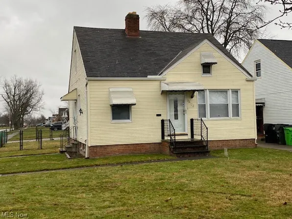18120 Garden Blvd, Warrensville Heights, OH 44128