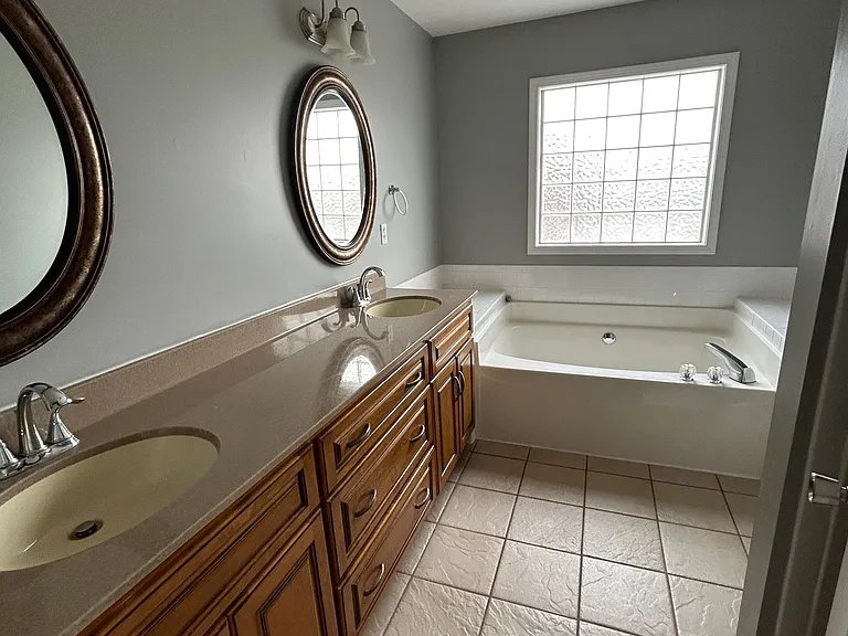 3930 Stella Dr — Photo 9