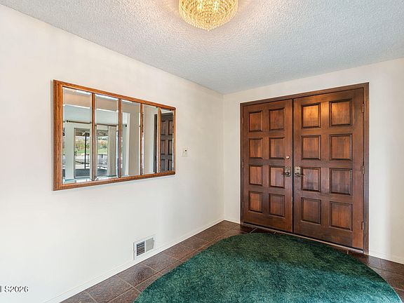 4th image of 4045 Inverness Dr