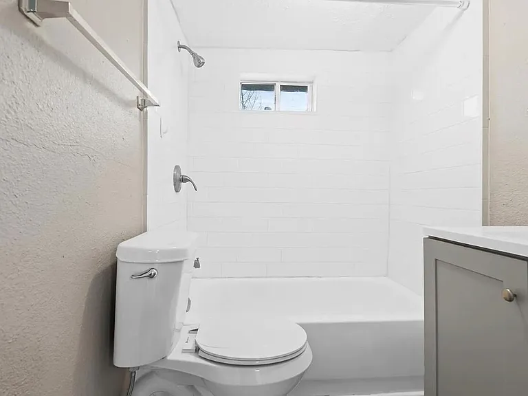 5244 Leeland St #A — Photo 11
