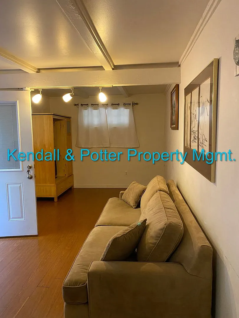 210Alturas — Photo 3