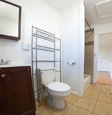 3rd image of 99-723 Aiea Heights Dr