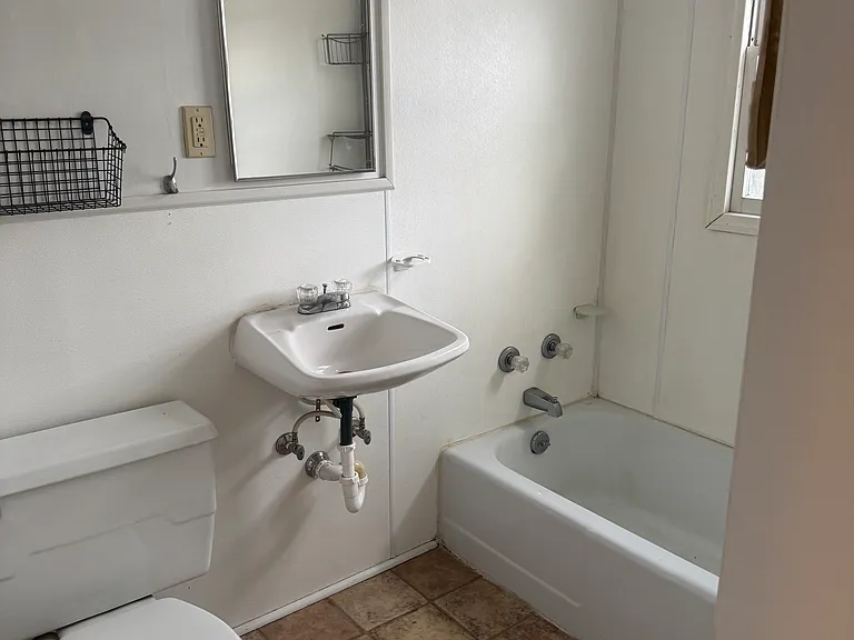 136 Eugene St #136 — Photo 10