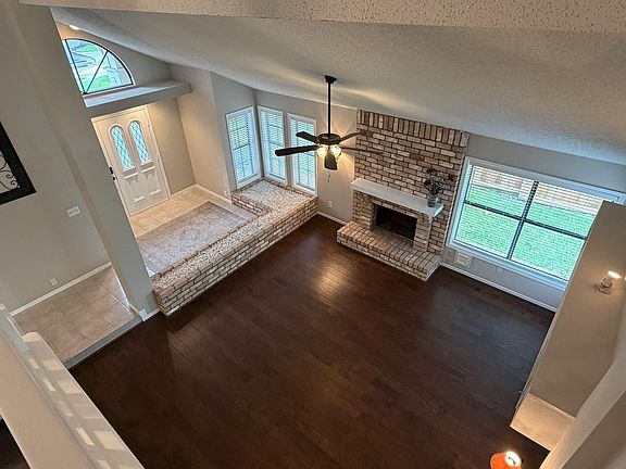 5th image of 2326 Streamcrest Ln