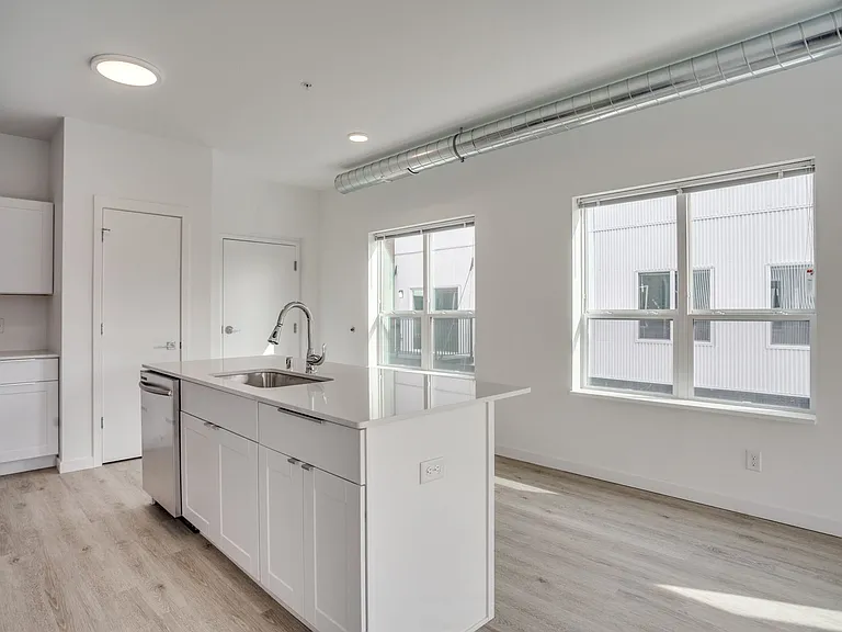 3333 Nicollet Ave S — Photo 17