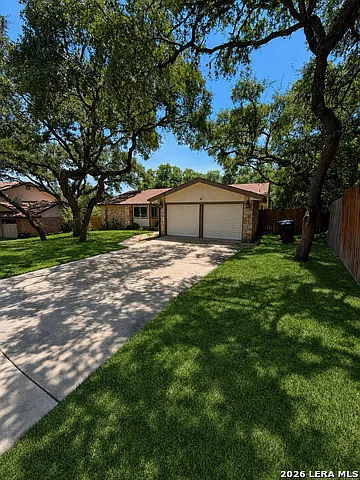 3 bed, 2.0 bath, 1789 sqft, $2,300 — Photo 4