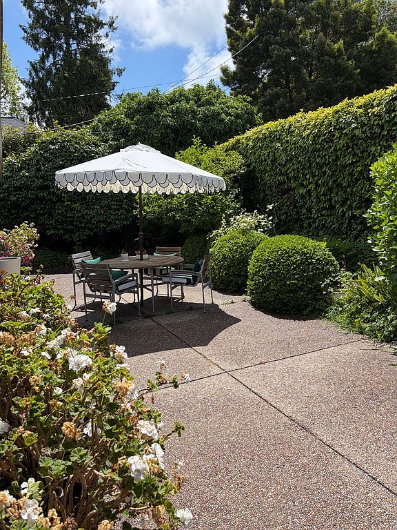 143 Richardson Dr - Property Image
