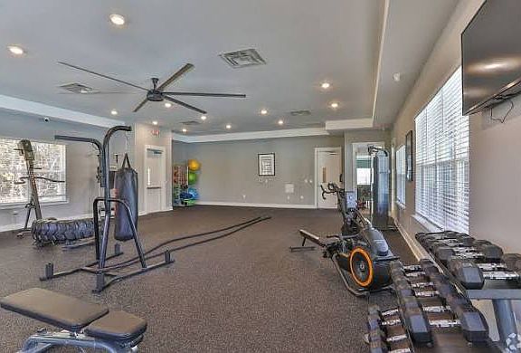 4th image of 610 Sparta Ln #610